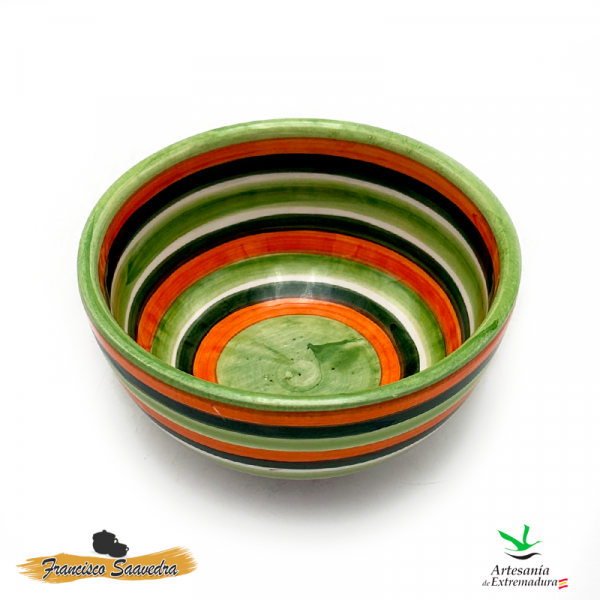 Imagen de cuenco de cerámica con líneas horizontales de varios colores, verde claro, naranja, verde oscuro, verde claro, naranja, verde oscuro y blanco